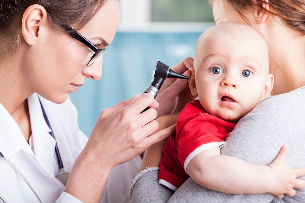 Otite em bebê: Sintomas e como tratar