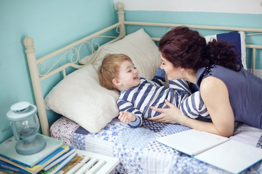 Quando um bebê deve fazer a transição do berço para a cama?