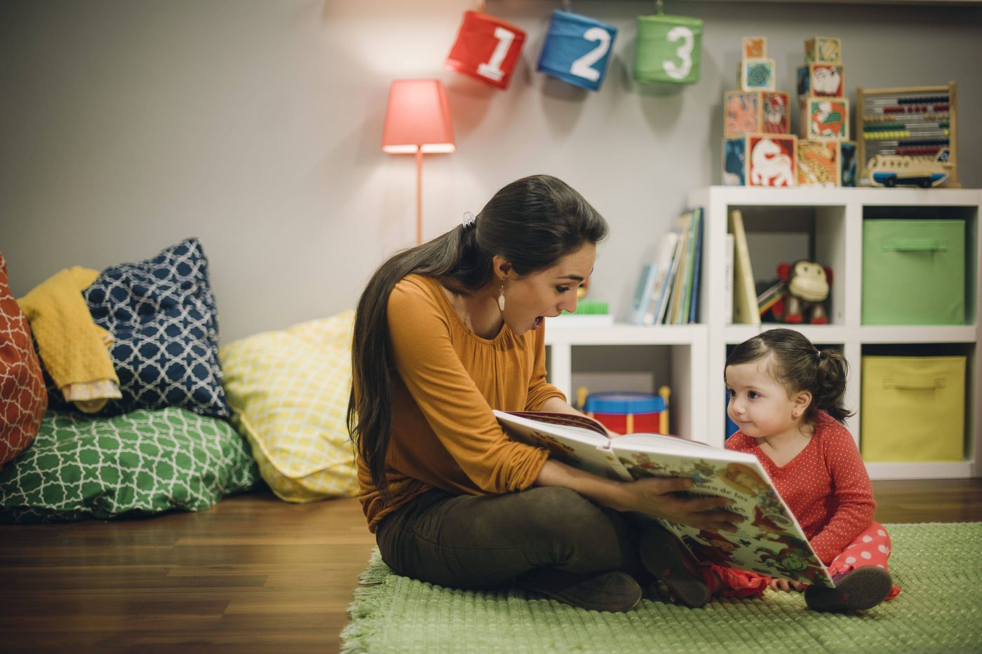 Como a interação dos pais impacta o desenvolvimento da linguagem?