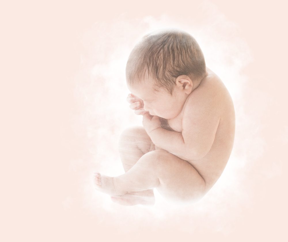 Como ocorre o crescimento intrauterino?