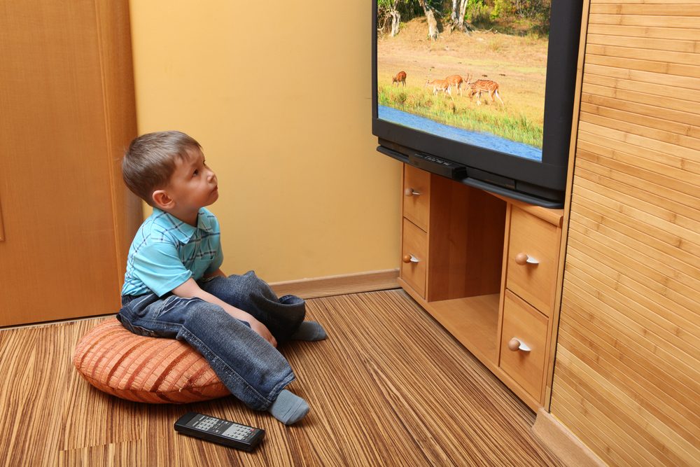 Como posso garantir o uso responsável de telas para apoiar o desenvolvimento do meu filho?