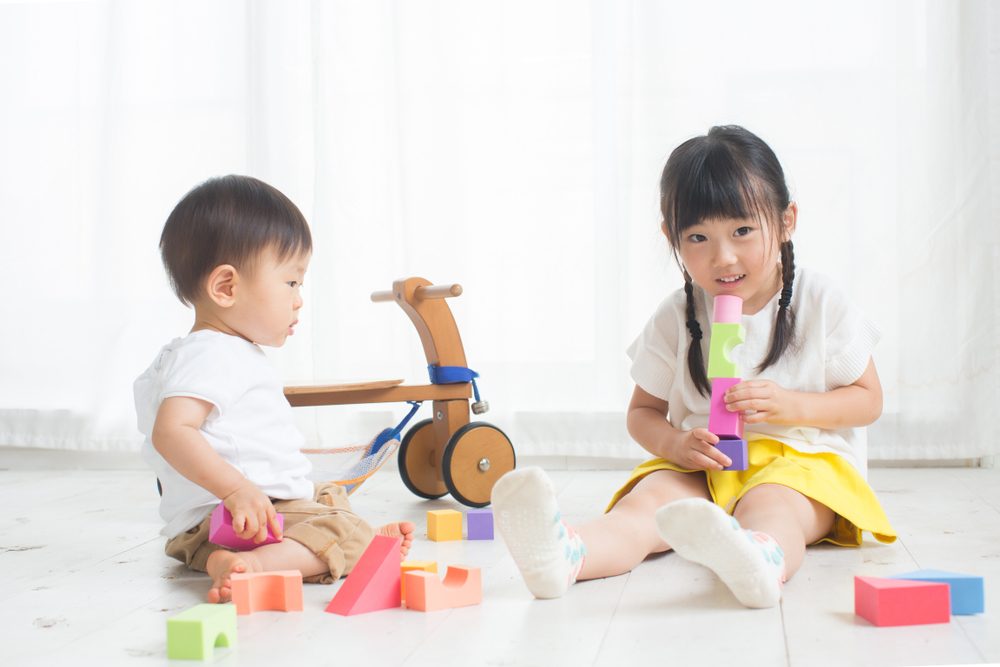 As crianças aprendem habilidades cognitivas brincando?