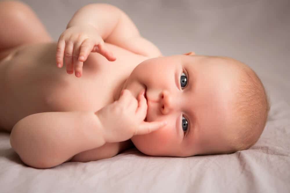 Bebê de 2 meses: Desenvolvimento, Atividades e Mais!