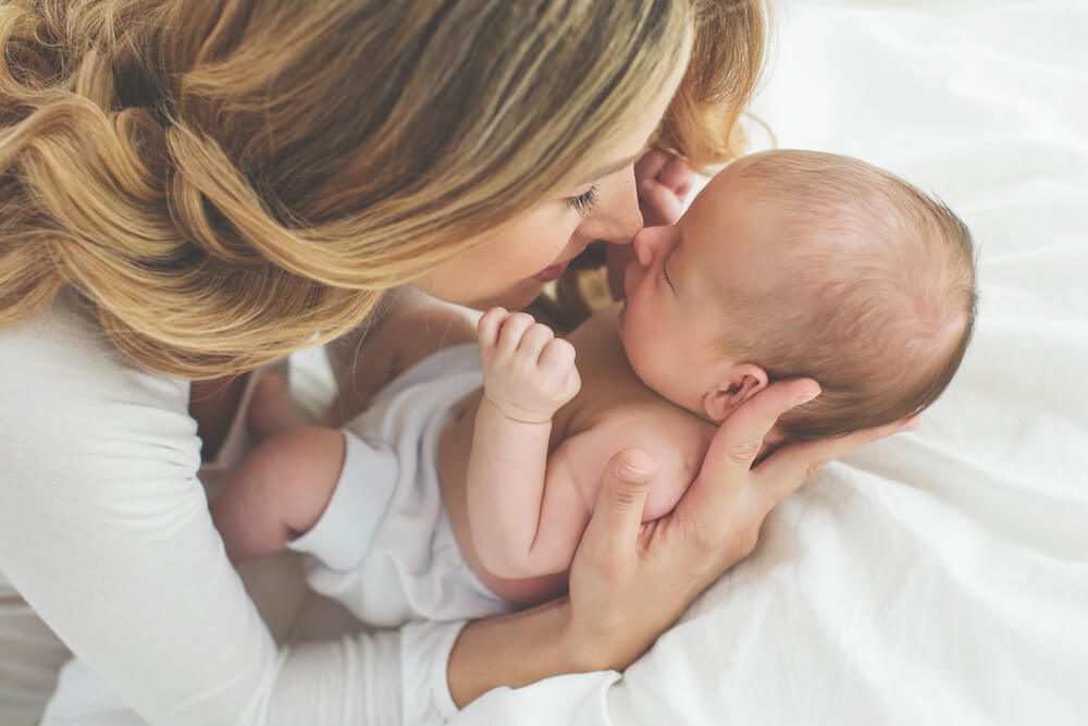 Como brincar com recém-nascido? Confira 5 atividades!