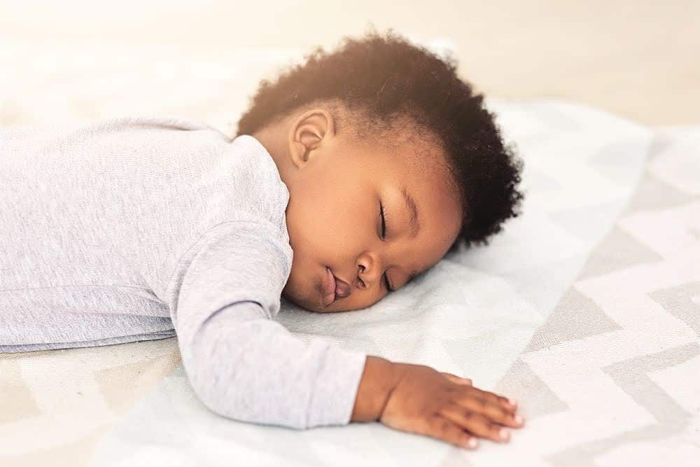 Entenda o que é a janela de sono do bebê