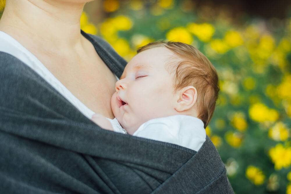 Sonecas de contato: Uma forma gentil de ajudar seu bebê a dormir