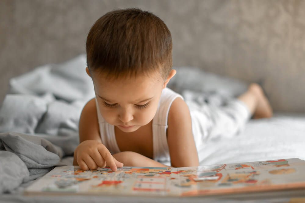 Meu filho tem 2 anos e não fala, é normal?  