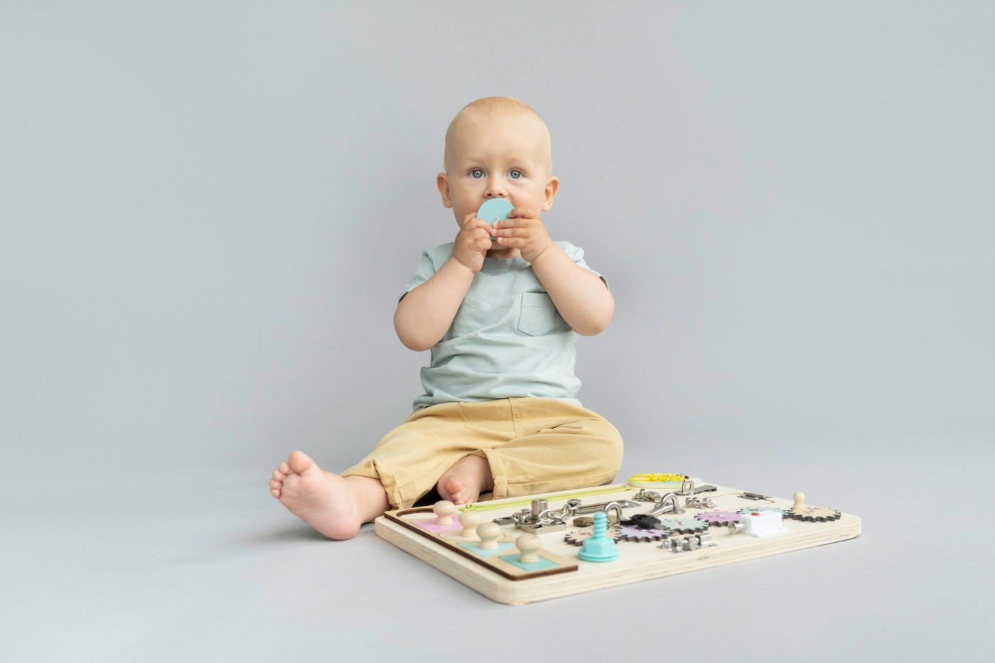 Brinquedos Montessori para crianças pequenas