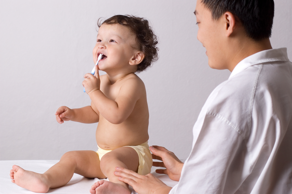 Primeira consulta no odontopediatra e Higiene dental em casa