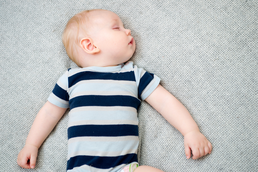 Como reforçar a rotina noturna do seu bebê