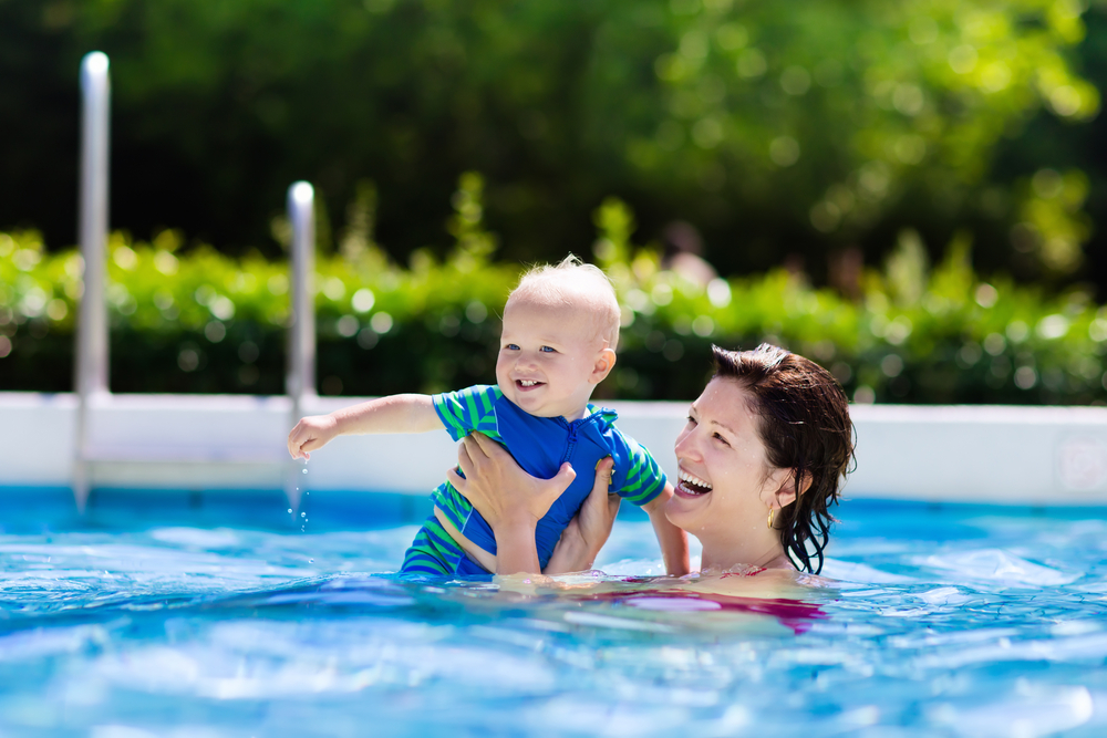 Como nadar na piscina e garantir a segurança de toda a família