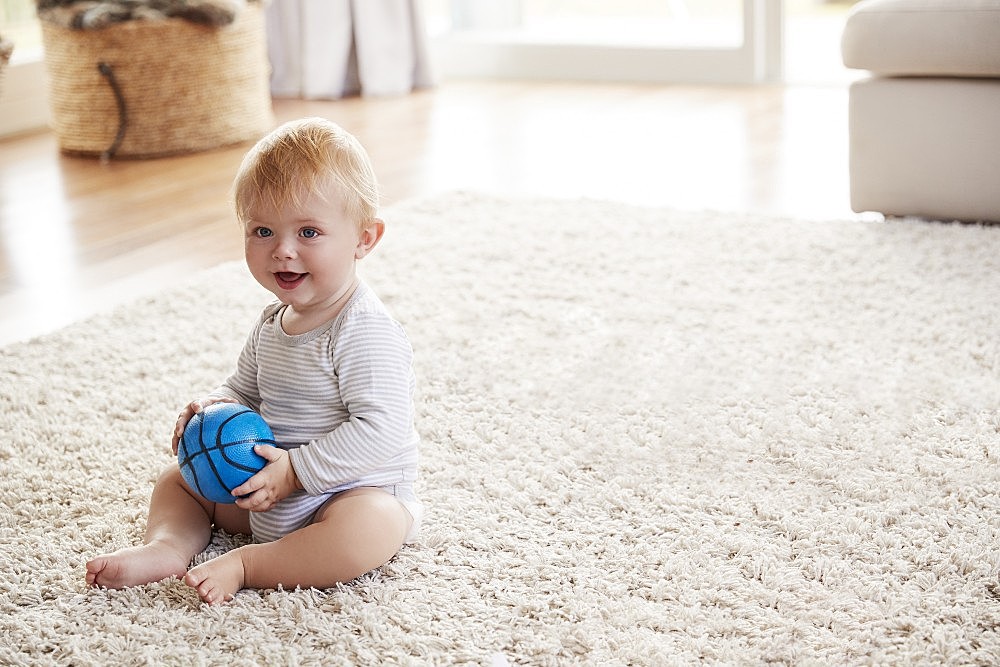 7 brinquedos para bebê de 1 a 2 anos que você precisa conhecer